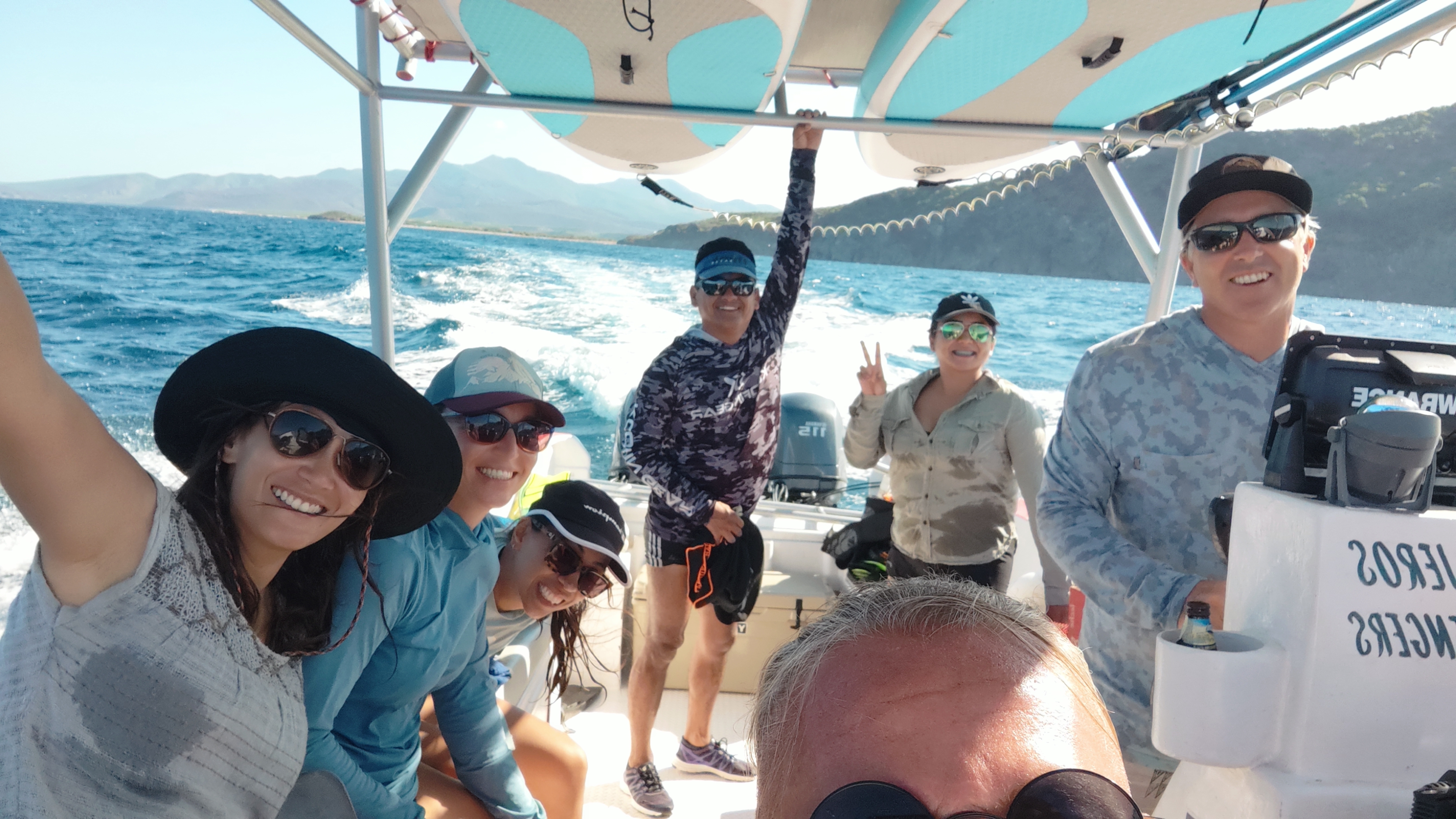 Small group boat tour on the turquoise Sea of Cortez